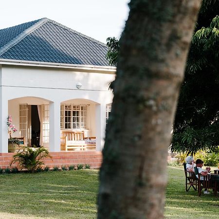 Bed and Breakfast The Guinea Fowl à Entebbe Extérieur photo