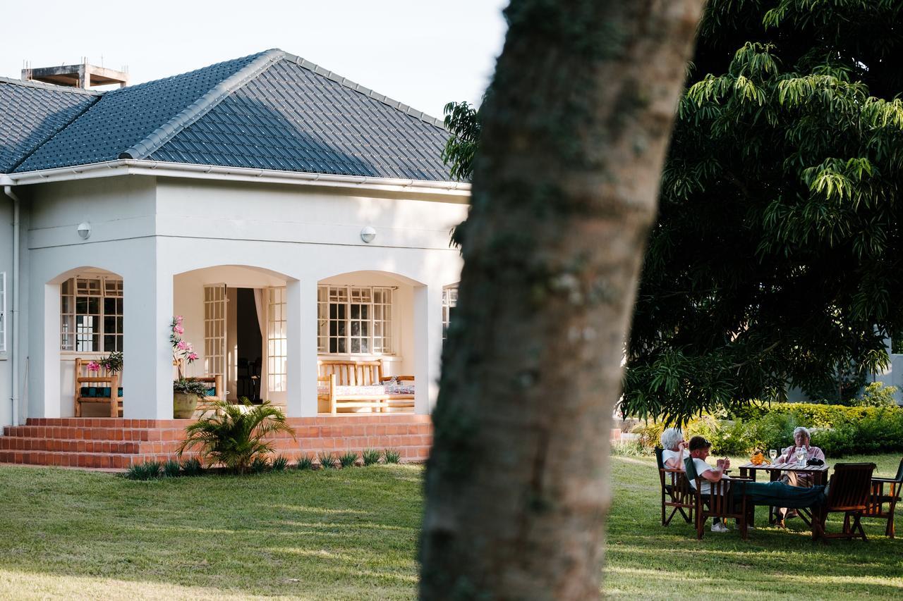 Bed and Breakfast The Guinea Fowl à Entebbe Extérieur photo